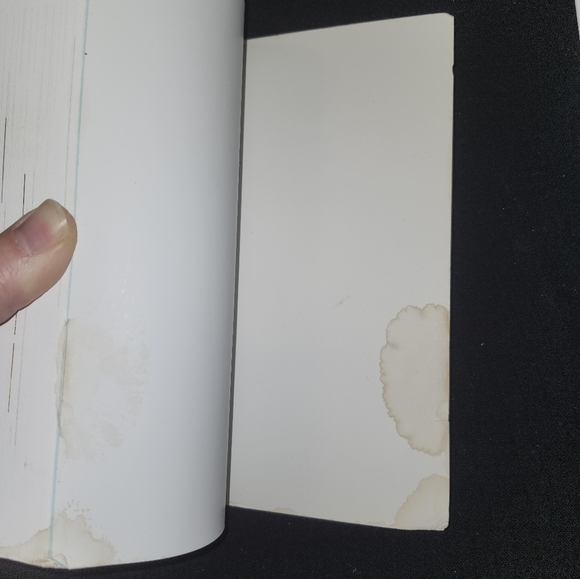 The Odd 1s out board game and book - Picture 7 of 7